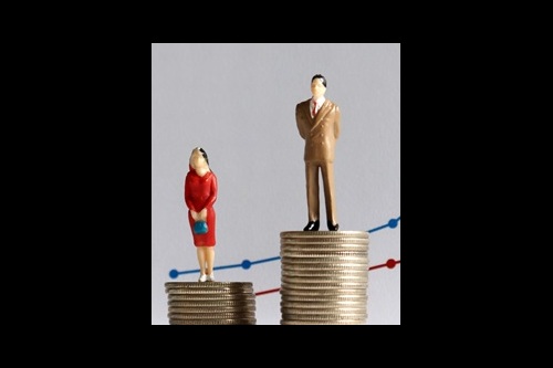UK-insurance-gender-pay-gap-inequity