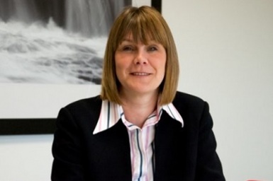 Karen-Beales,-Managing-Director,-Financial-&-Legal-Insurance-Company